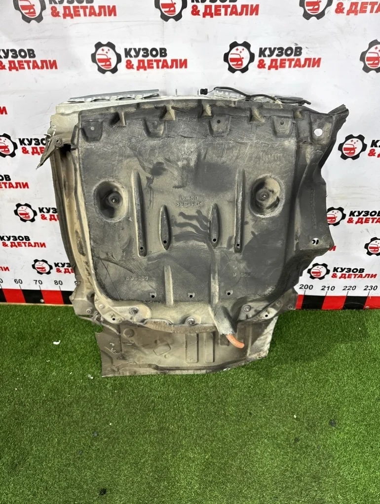 Ниша запасного колеса Toyota Camry 2017-2021