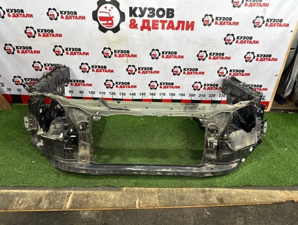 Рамка радиатора передняя Toyota Land Cruiser Prado