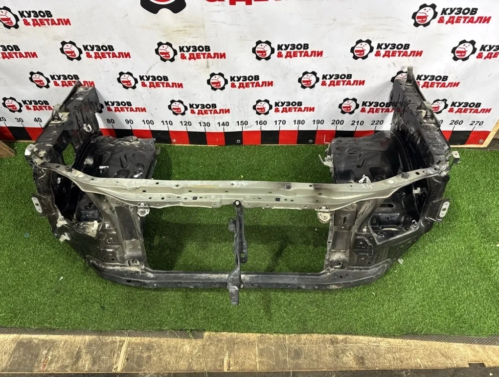 Рамка радиатора передняя Toyota Land Cruiser Prado