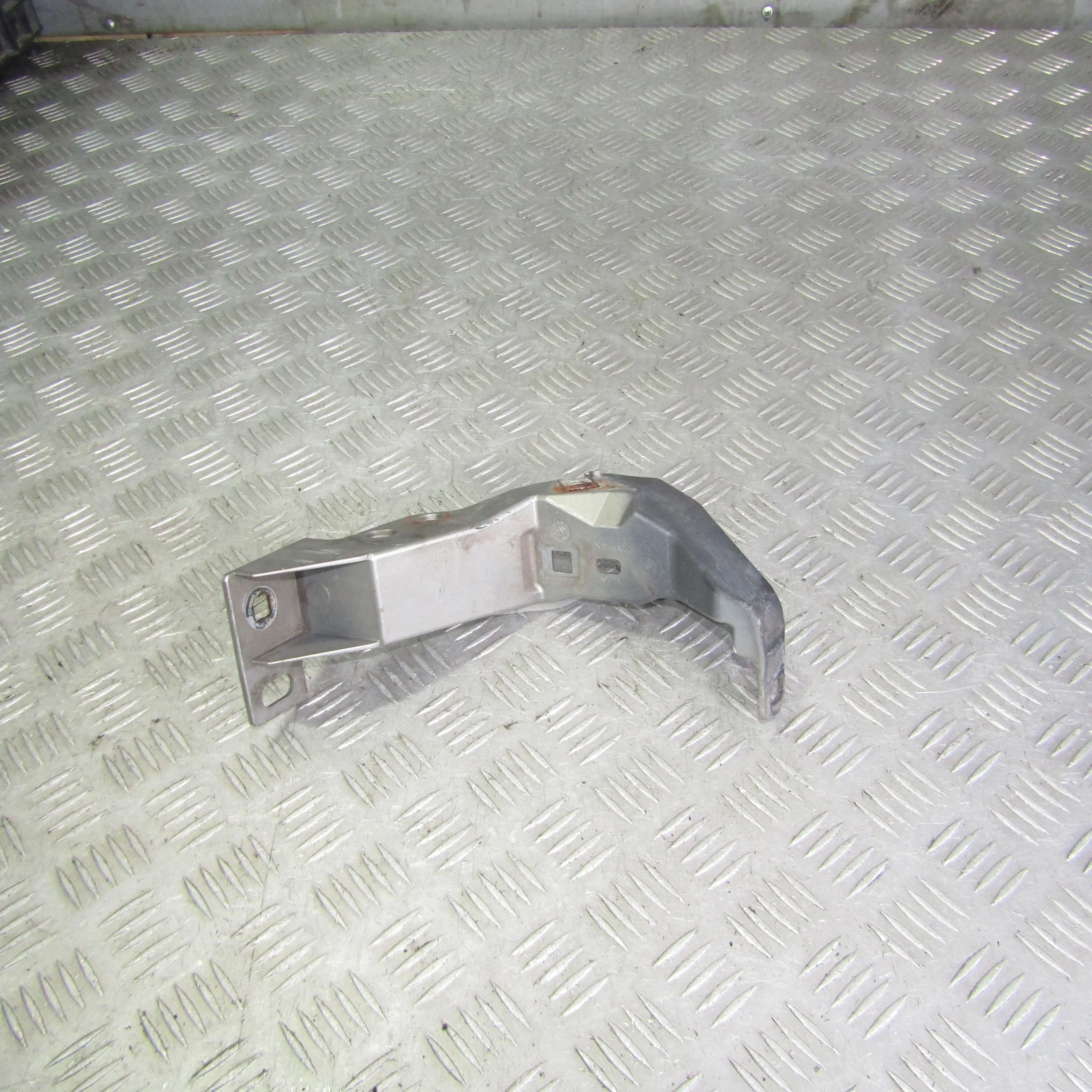 Кронштейн фары правый JAGUAR XF I рестайлинг (201