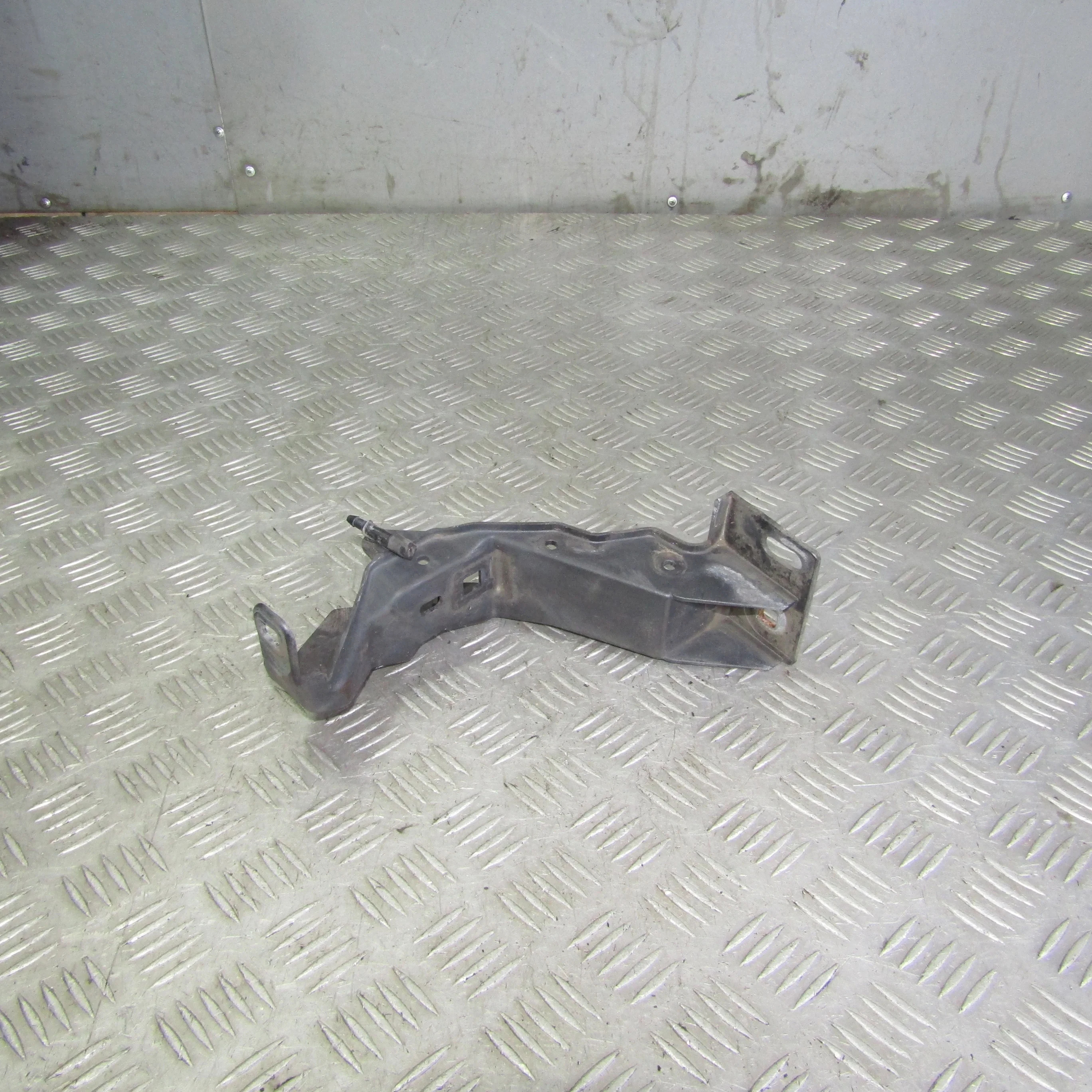 Кронштейн фары правый JAGUAR XF I рестайлинг (201