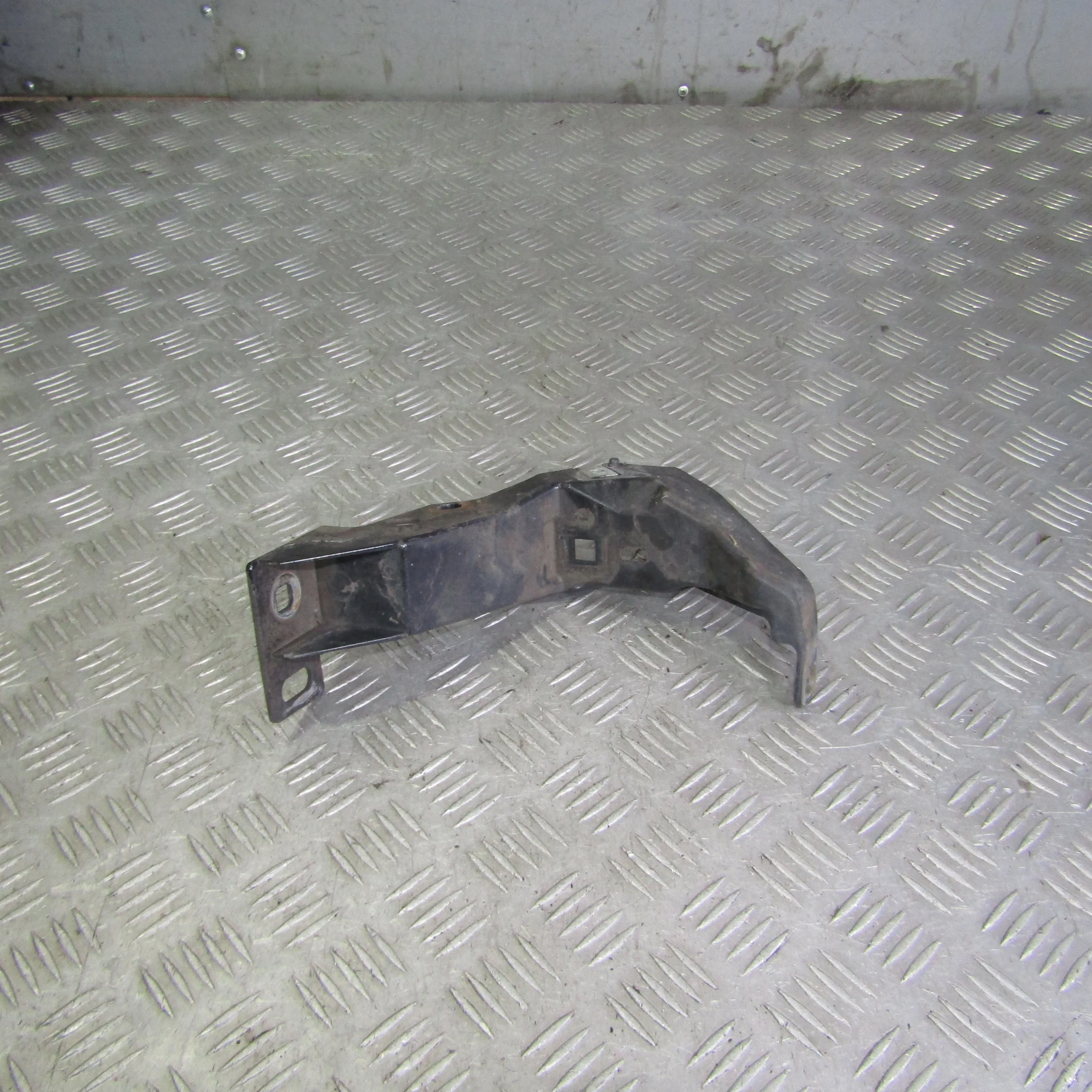 Кронштейн фары правый JAGUAR XF I рестайлинг (201