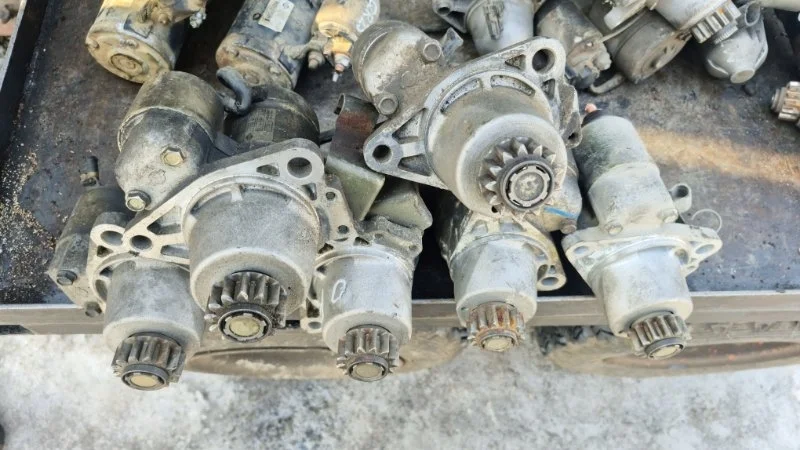 Стартер Nissan Serena 2005 C24