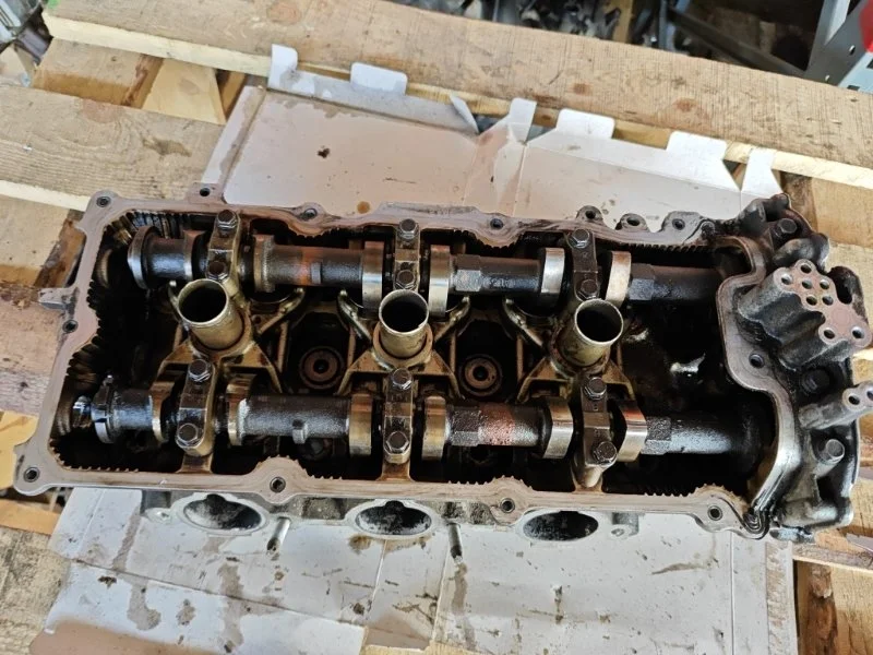 Головка блока цилиндров Nissan Elgrand 2002