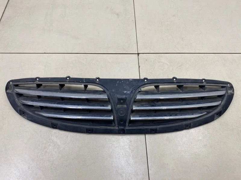 Решетка радиатора SsangYong Kyron До 2007