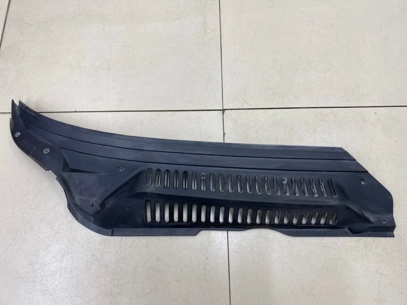 Решетка стеклоочистителей (планка под лобовое