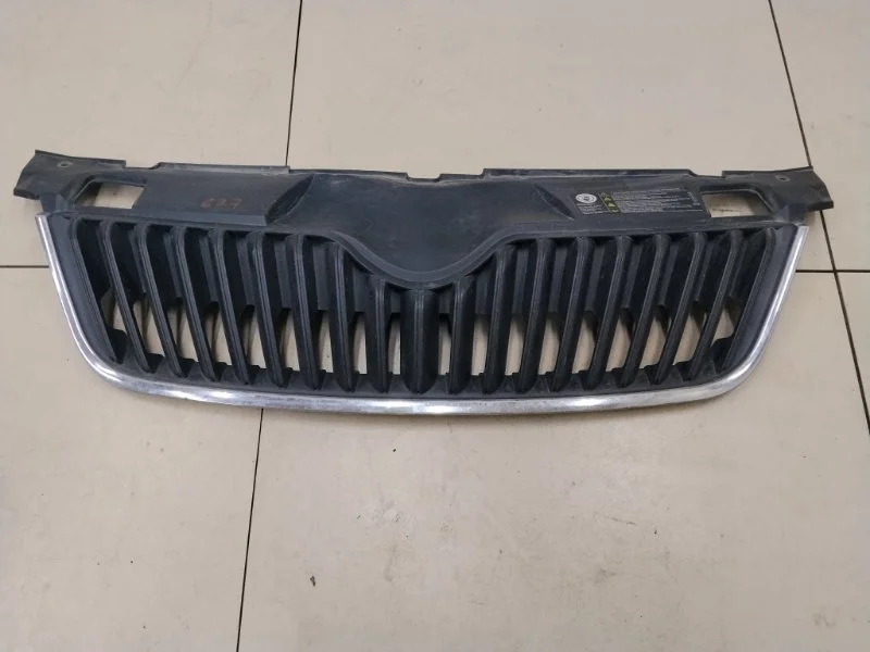 Решетка радиатора Skoda Fabia 2 CGPA 1.2 БЕНЗИН