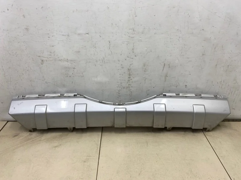 Накладка бампера задняя Mitsubishi Pajero 4