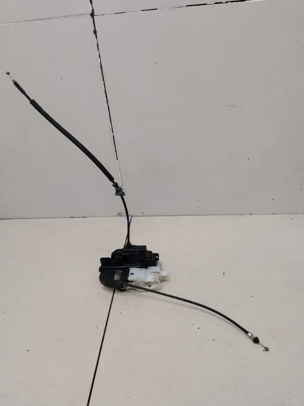 Замок двери задний левый Kia Ceed 1 ED УНИВЕРСАЛ