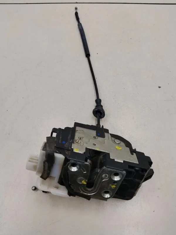 Замок двери передний левый Kia Ceed 1 ED УНИВЕРСАЛ