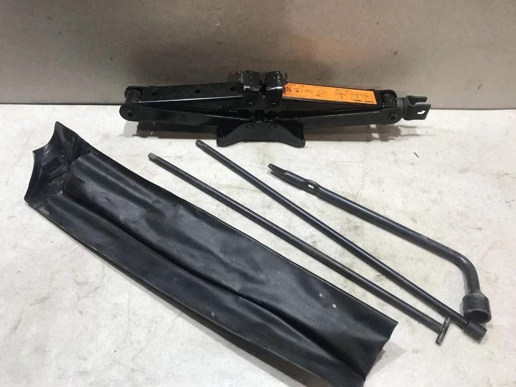 99550EB300 Домкрат с тягами Nissan Pathfinder R51