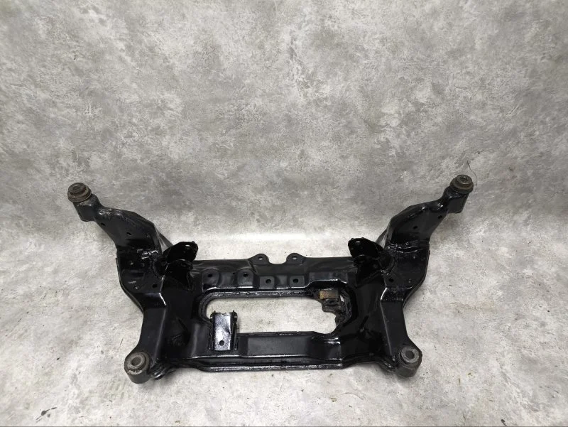 Подрамник передний Nissan X-Trail T30 QR25DE