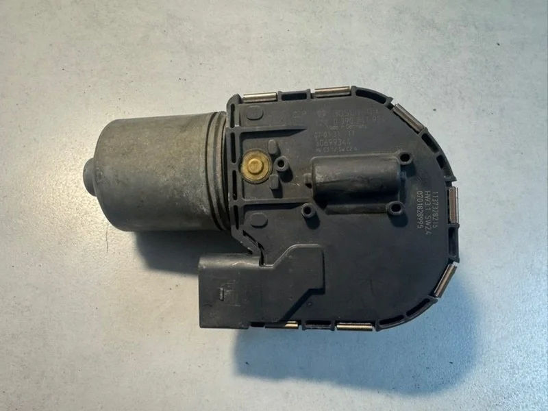 Мотор дворников Volvo S40 30699344