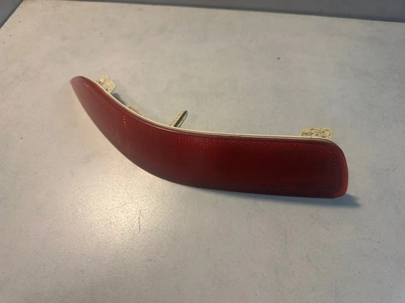 Катафот бампера Volvo XC70 30744511, задний левый