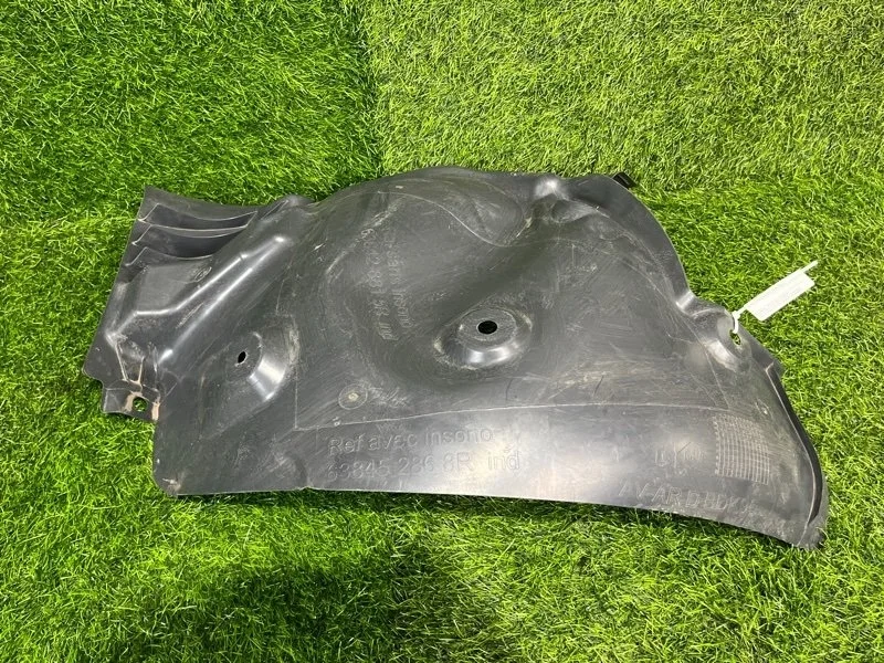 Подкрылок Renault Megane 2011 638452868R B95 M4R, передний правый