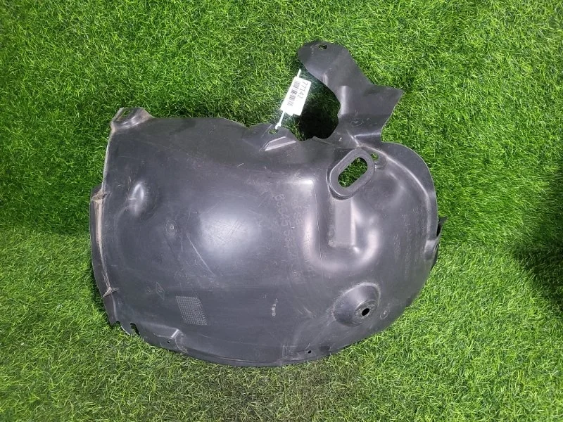 Подкрылок Renault Megane 2011 638453816R B95 M4R, передний левый