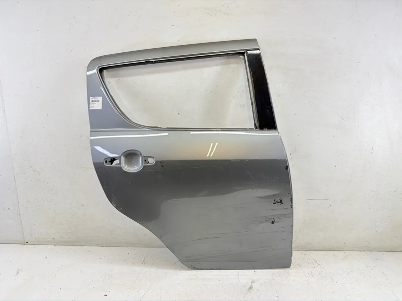Дверь Suzuki Swift 2011-2017