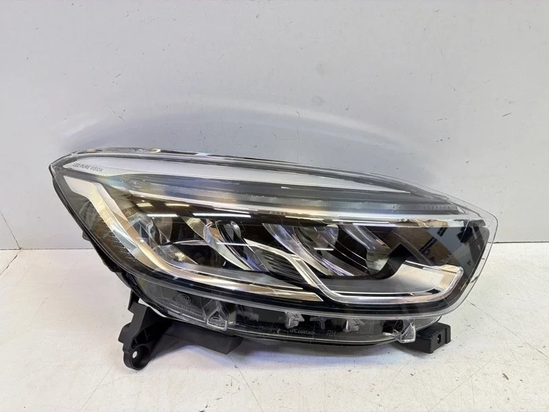 Фара Renault Kaptur 2016-2026