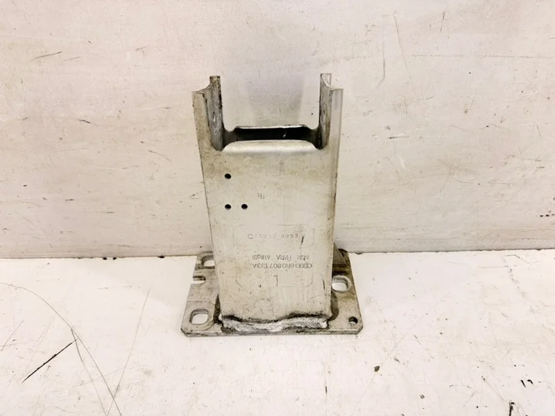 Кронштейн усилителя AUDI Q5 2008-2012 8R