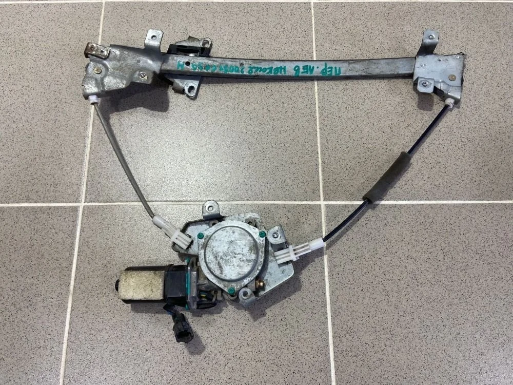 стеклоподъемник передний левый Daewoo Nexia I (1995—2008)