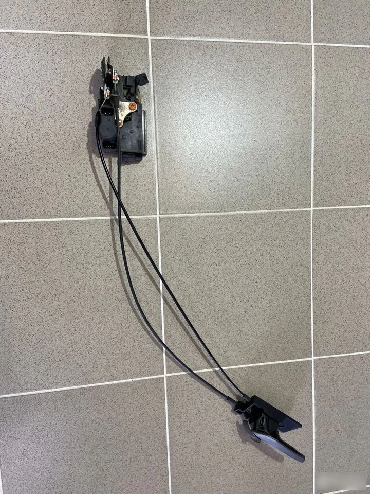 замок двери передний правый Vortex Tingo I рестайлинг (2012—2014)