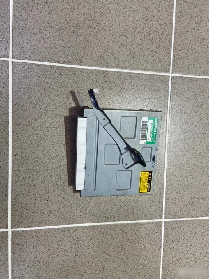 Блок управления ABS Lexus GS II (1997—2000)