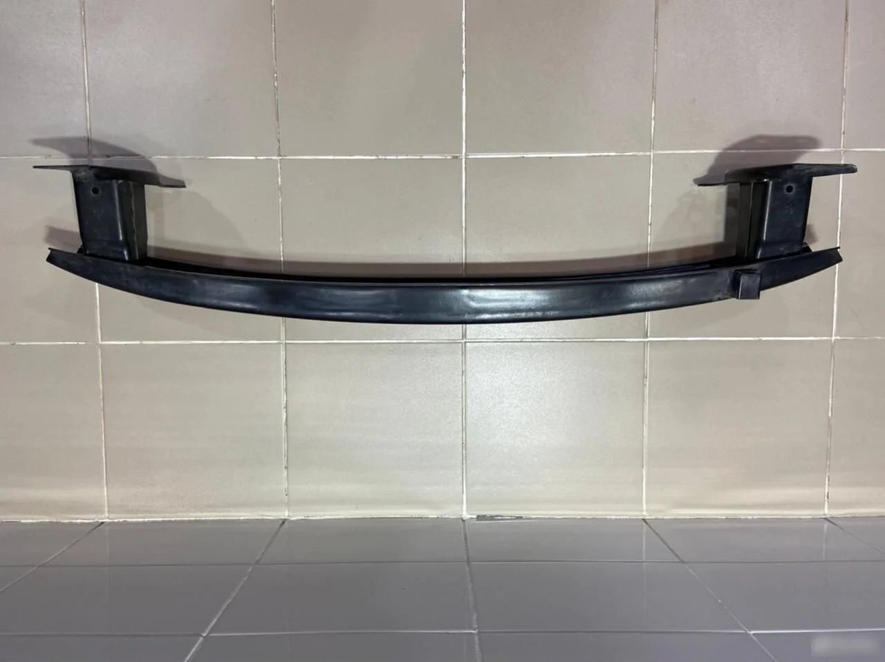 усилитель переднего бампера volkswagen Volkswagen Jetta V (2005—2011)