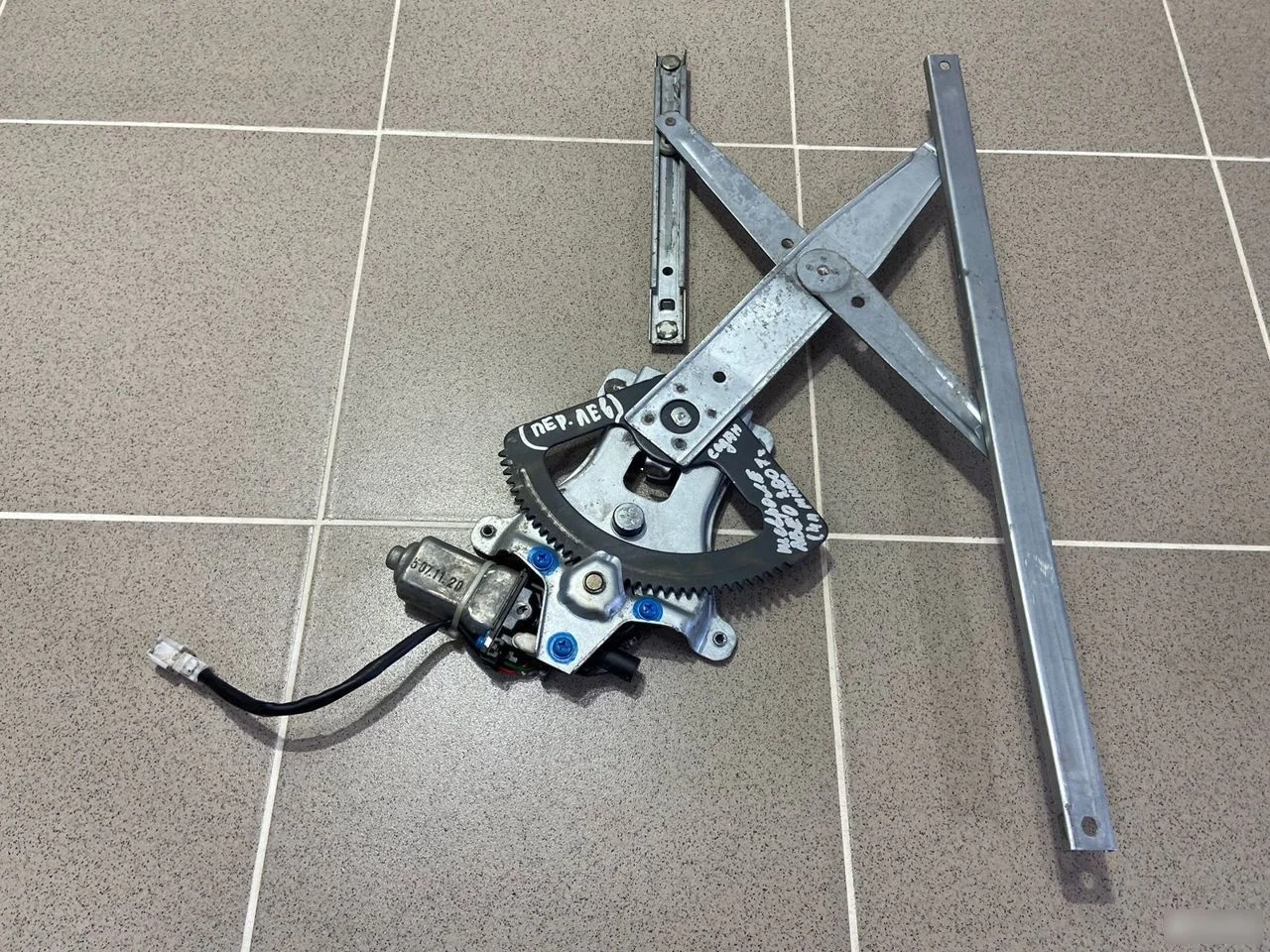 стеклоподъемник передний левый Chevrolet Aveo I рестайлинг (2006—2012)