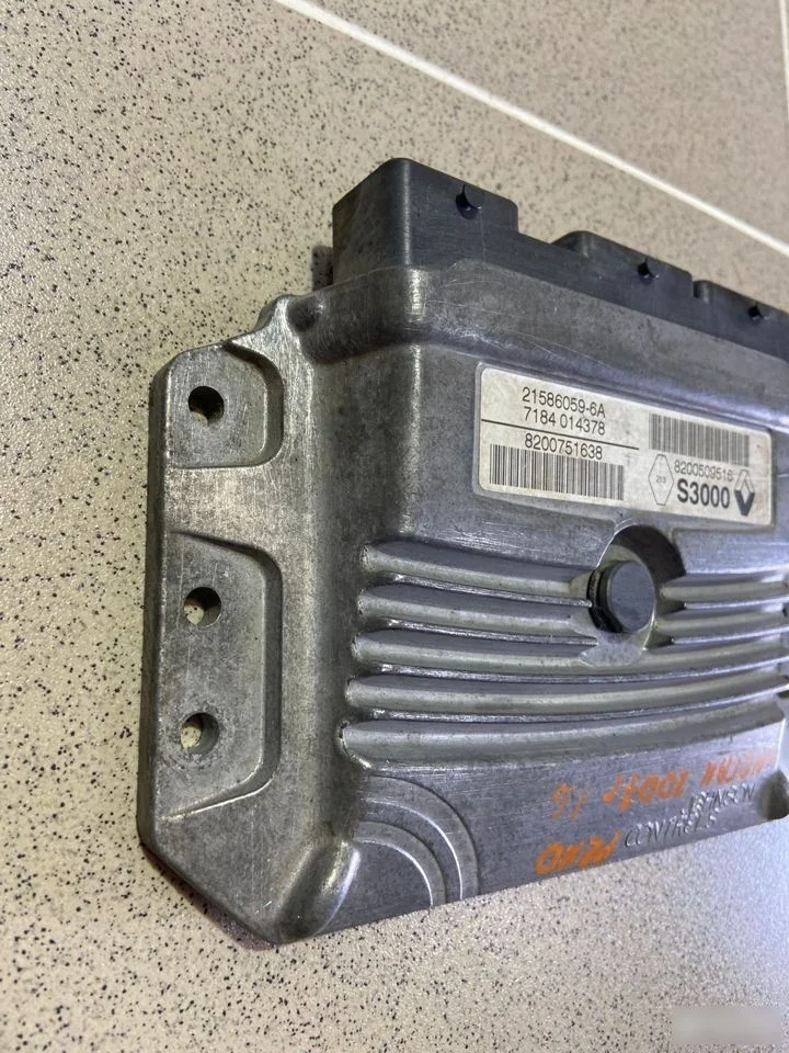 блок управления двс (эбу) renault Renault Megane II рестайлинг (2006—2009)