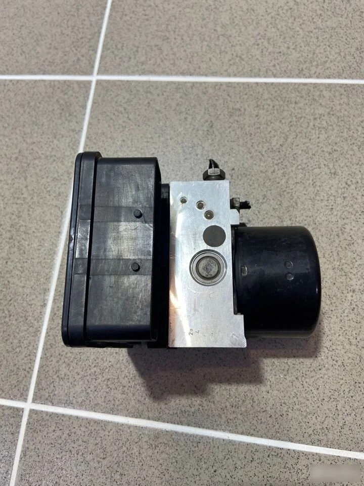 блок abs Ford Focus III (2011—2015)