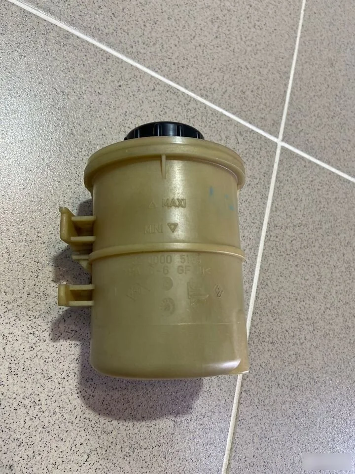 Бачок гидроусилителя Renault Logan I (2004—2009)