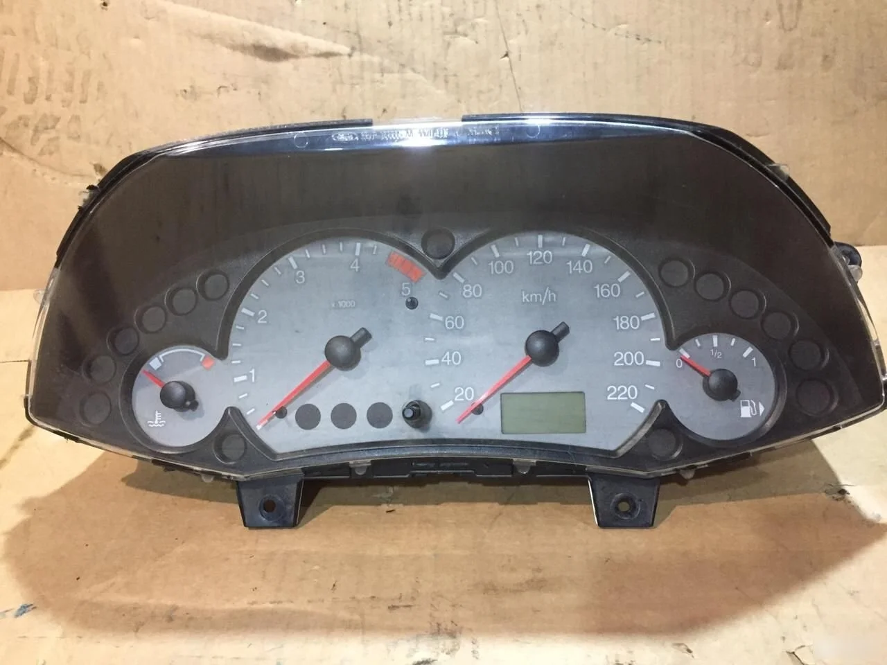 щиток приборов Ford Focus I (1998—2004)