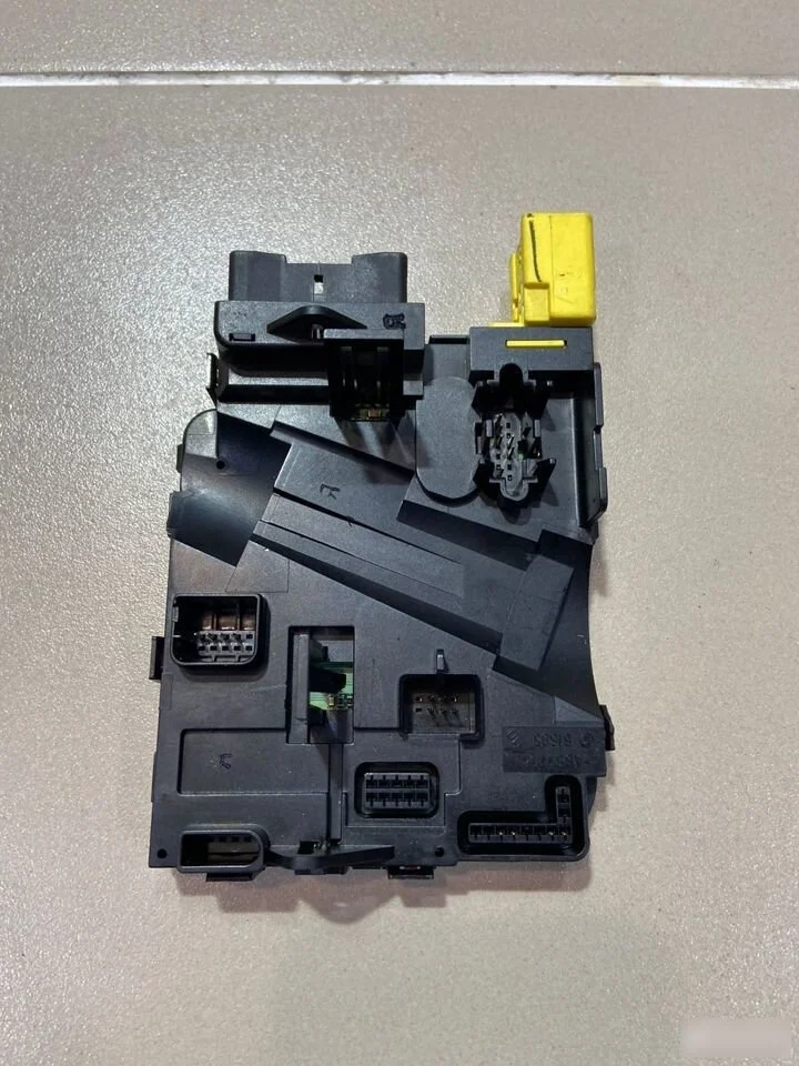 блок подрулевых переключателей volkswagen Volkswagen Jetta V (2005—2011)