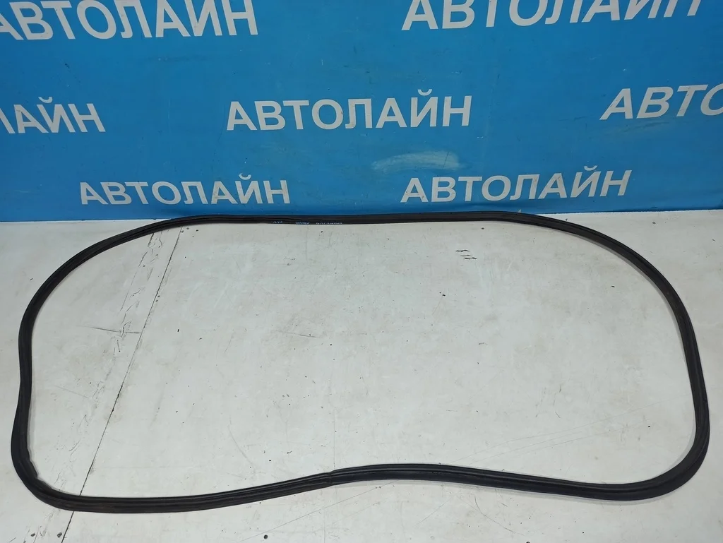 уплотнитель крышки багажника Hyundai Grand Starex 2007-2015  22.02.2012