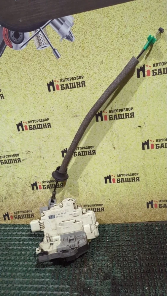 Замок двери Audi Q5 8K0839015, задний левый