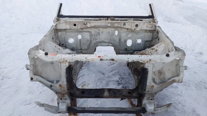 Кузов передняя часть Mitsubishi Pajero 2013 V93W