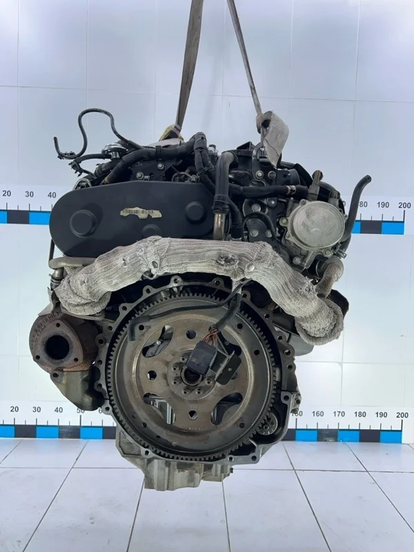 Двигатель Land Rover Discovery LR004729