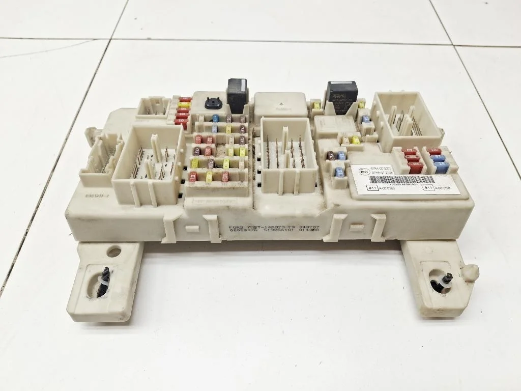 Блок предохранителей Ford Focus 2007