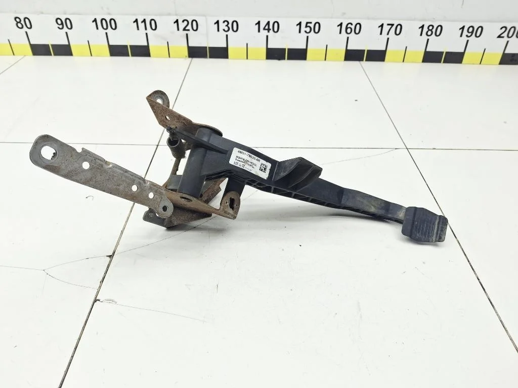 Педаль сцепления Ford Focus 2007