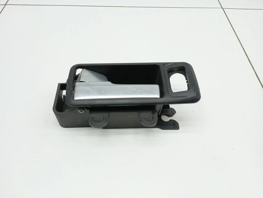Ручка двери внутренняя левая Ford Focus 2007