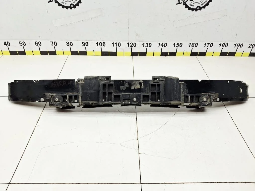 Усилитель переднего бампера Opel Astra 2010 H