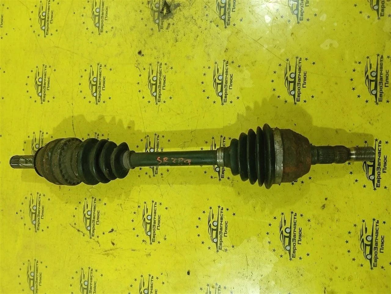 Привод шрус Opel Zafira 13136379 B, передний левый
