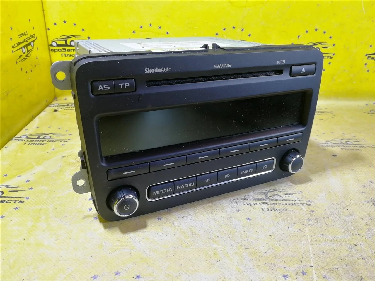 Магнитола штатная Skoda Fabia 5J0035161D 5J