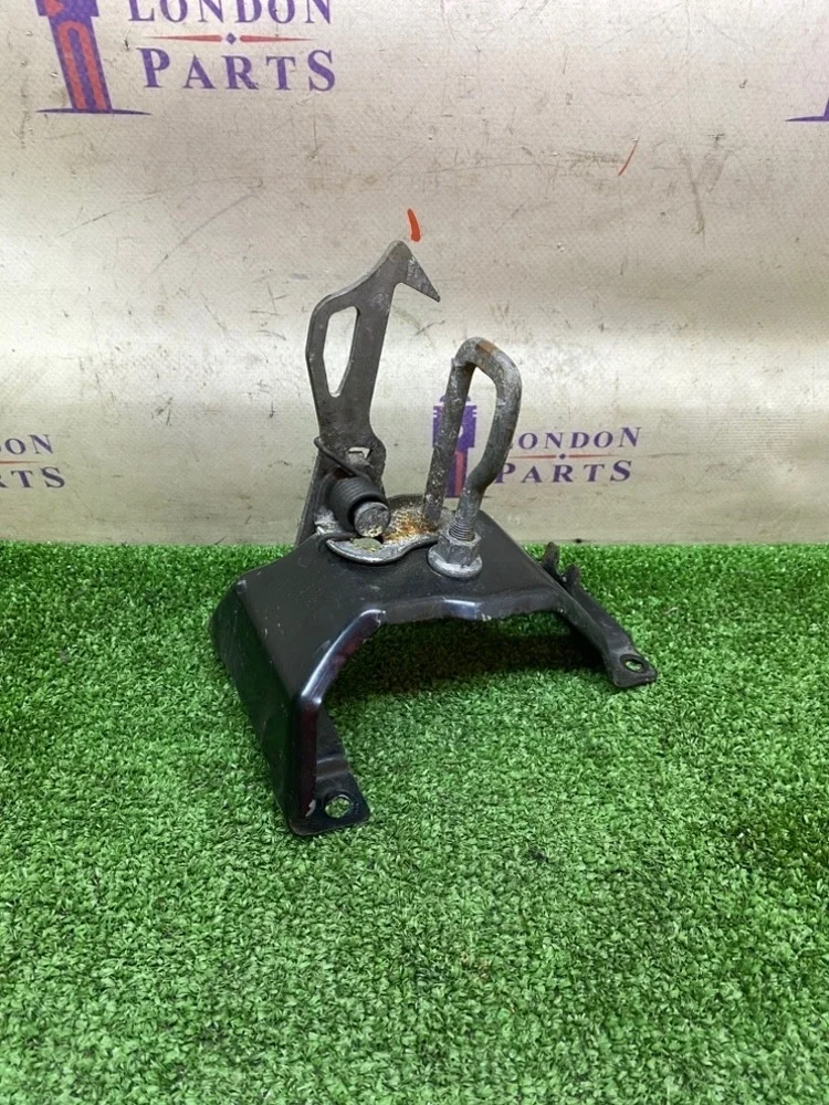 Замок капота BMW X5 E70