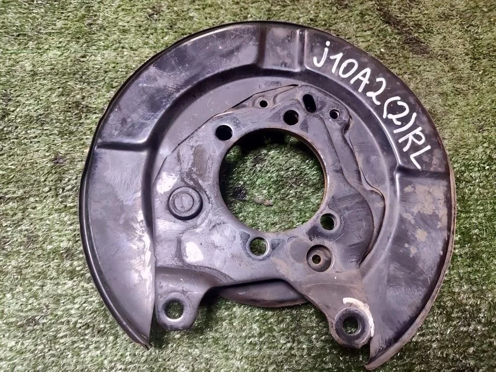 Б.у. щиток тормозного диска NISSAN QASHQAI J10 NISSAN QASHQAI J10 2.0 2009