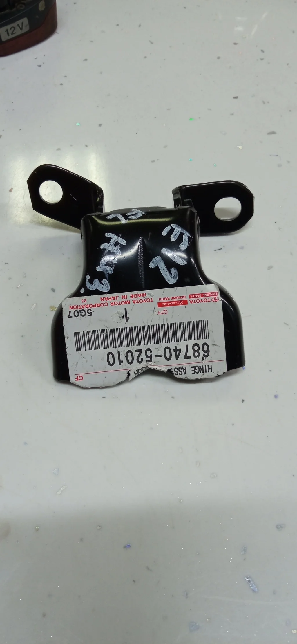 Б.у. петля двери TOYOTA COROLLA E120 TOYOTA COROLLA E120 3ZZ 2004