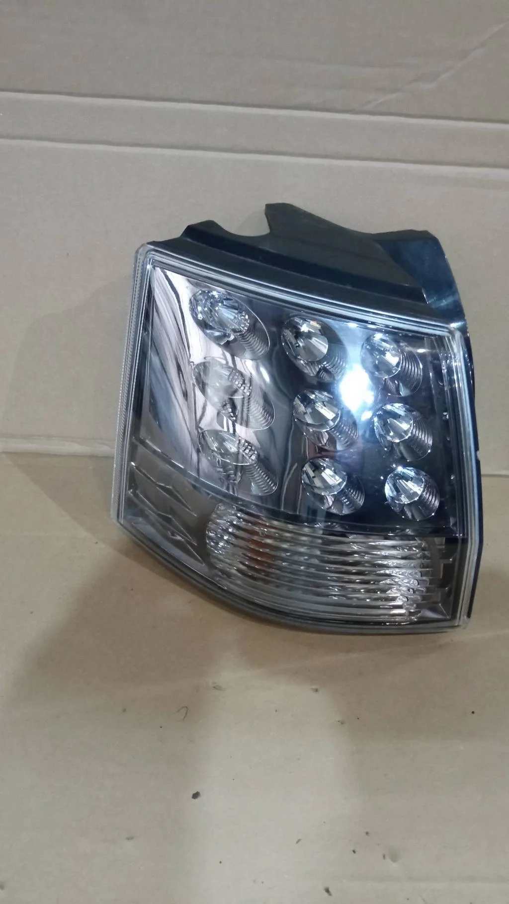 Б.у. фонарь наружный MITSUBISHI OUTLANDER XL CW5W MITSUBISHI OUTLANDER XL CW5W 4B12 2009