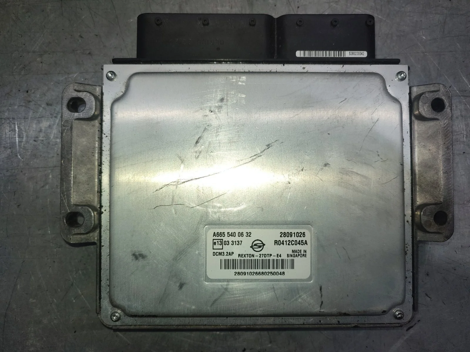 Блок управления двигателем SsangYong Rexton 2009 Y250