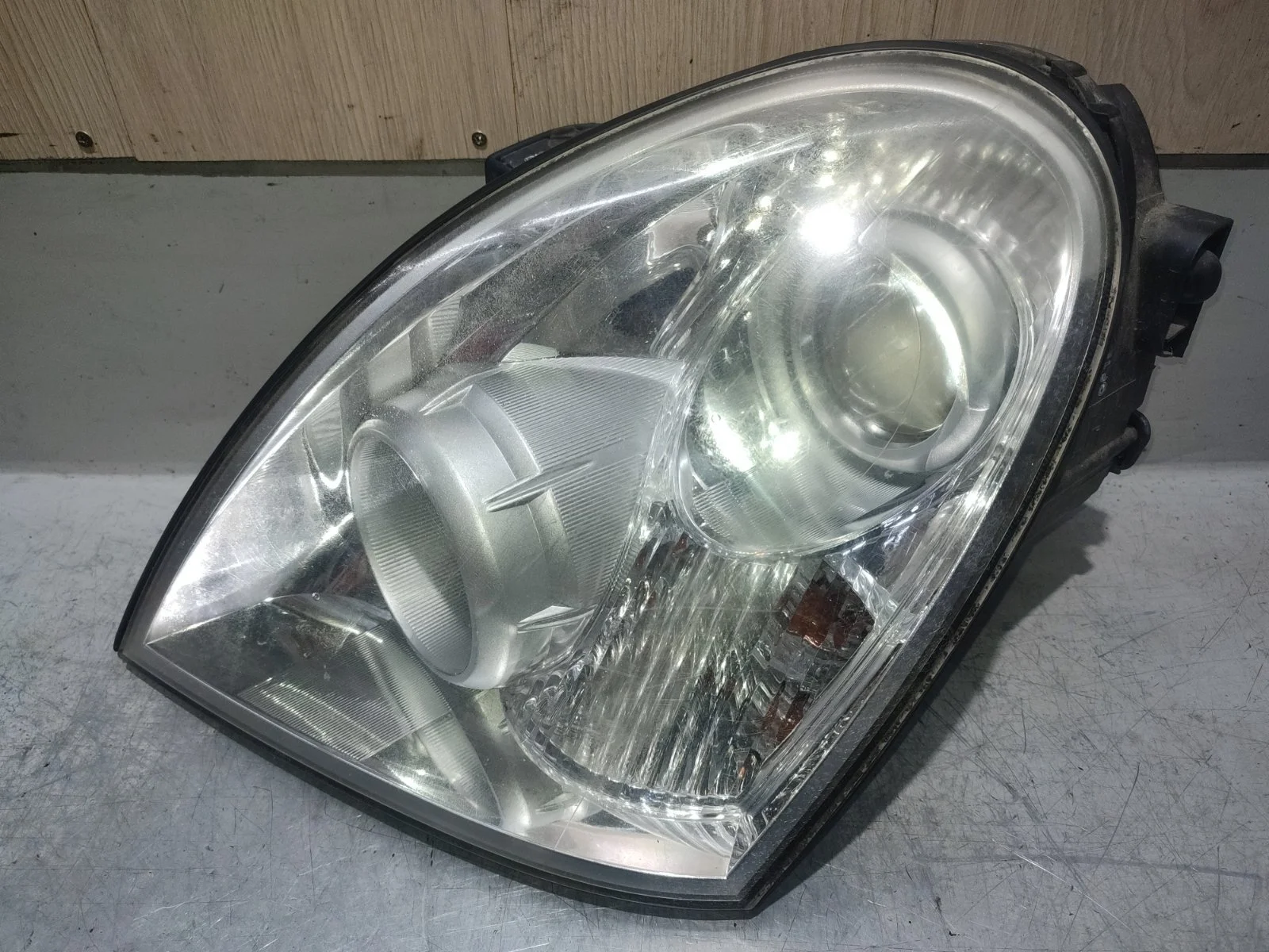 Фара SsangYong Rexton 2009 Y250