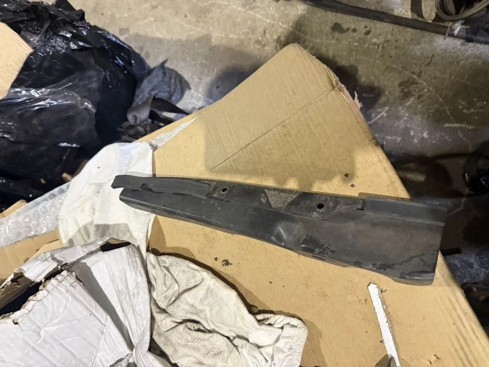 кронштейн заднего бампера нижний nissan tiida C11 седан